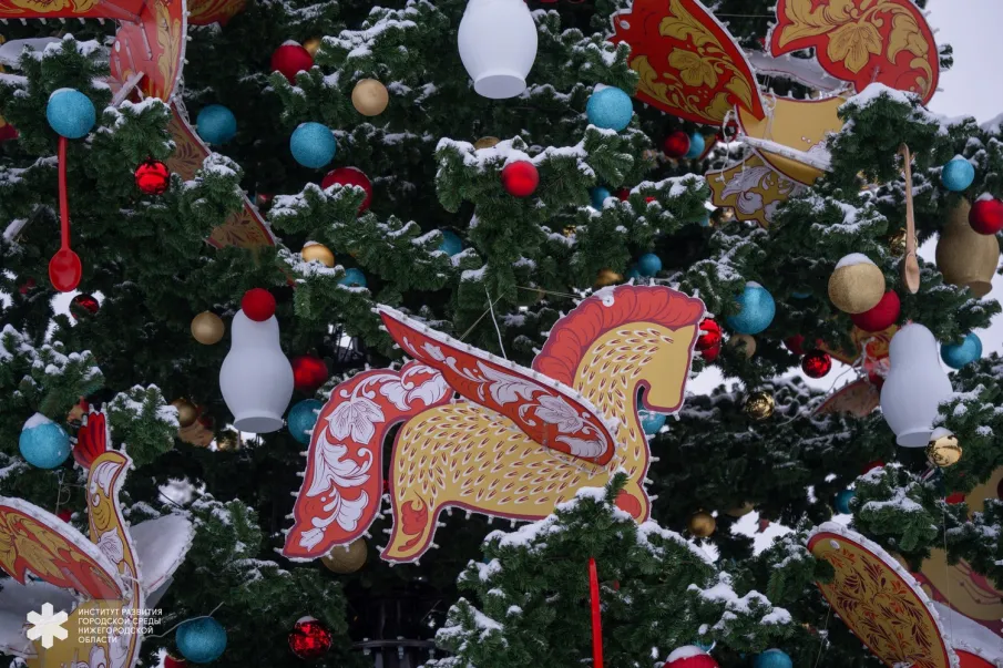 Новогодние елки Арзамаса и Семёнова стали победителями регионального этапа конкурса «Елки России»